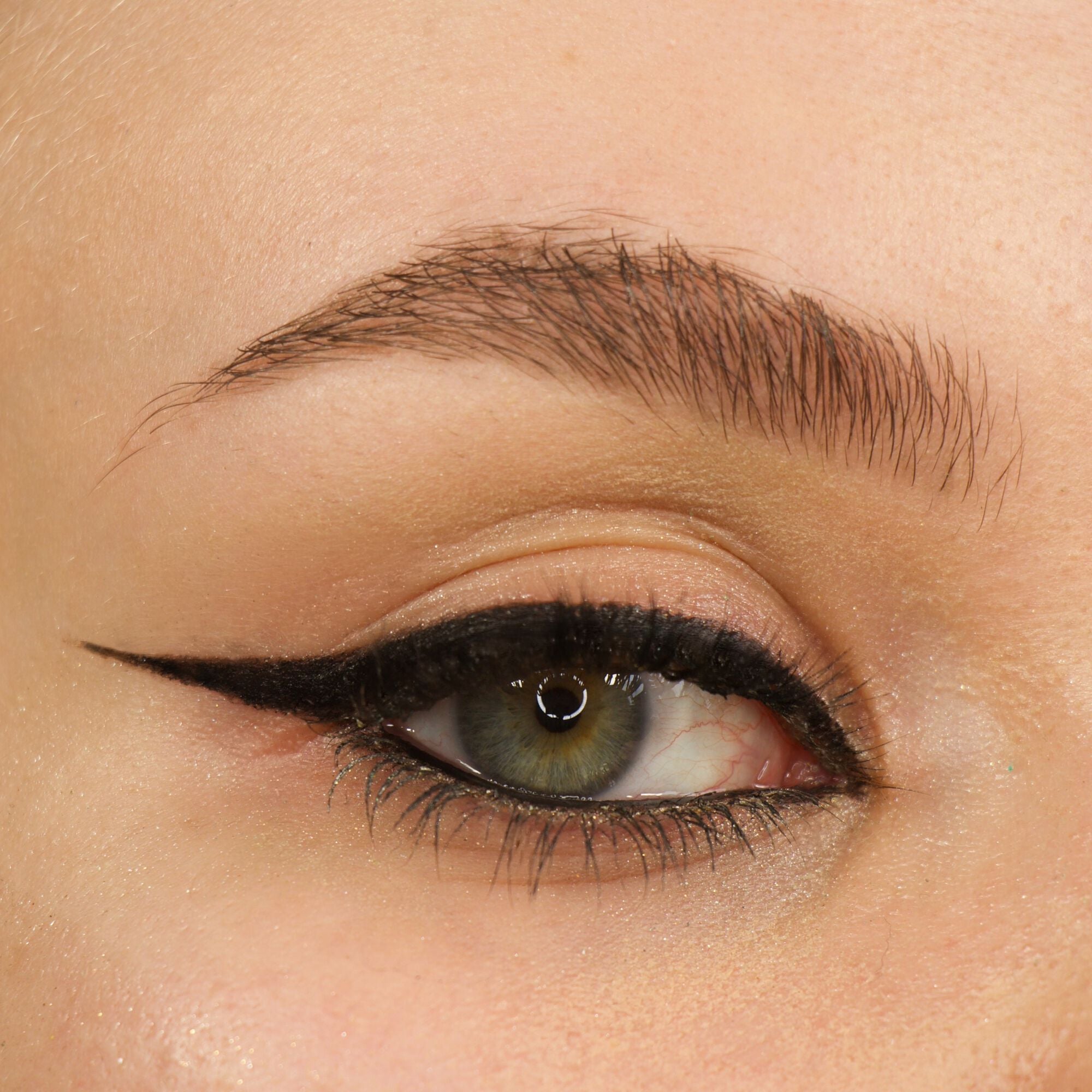 Streamline Waterline Eyeliner Pencil Black RevolutionBeauty Maroc streamline-waterline-eyeliner-pencil-black-revolutionbeauty-maroc